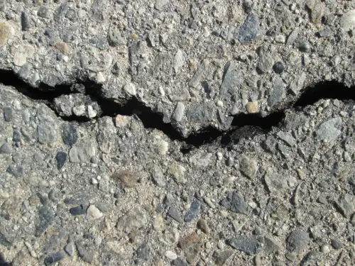 Crack-Sealant-and-Repair--in-Missouri-City-Texas-crack-sealant-and-repair-missouri-city-texas.jpg-image